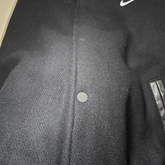 Nike Solo Swoosh Wool Varsity Jacket Leather Black Men S FZ1168-010 New - Picture 4 of 10